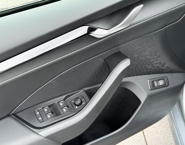Fahrert&uuml;r Highlights Skoda Octavia Combi RS 2.0 TSI 265 DSG