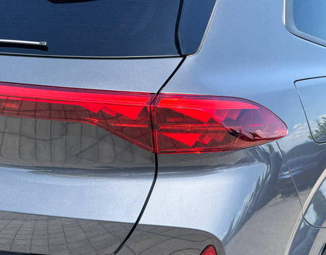 LED R&uuml;ckleuchte Cupra Terramar VZ 2.0 TSI 195kW DSG 4Drive 