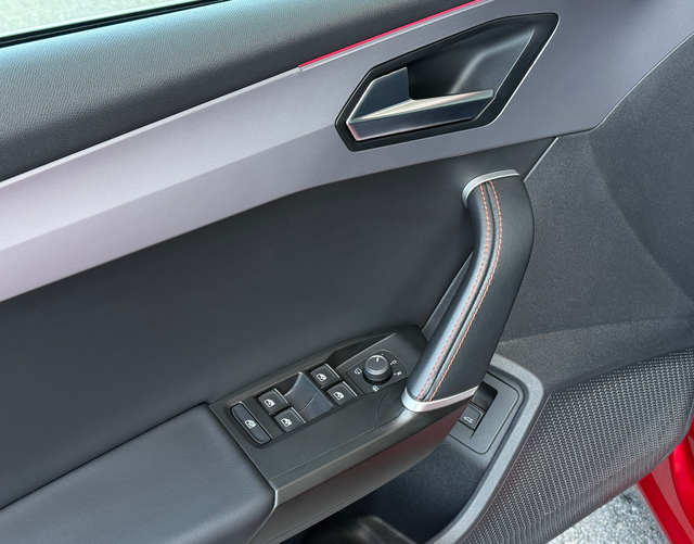 Fahrert&uuml;r Highlights Seat Leon Sportstourer FR