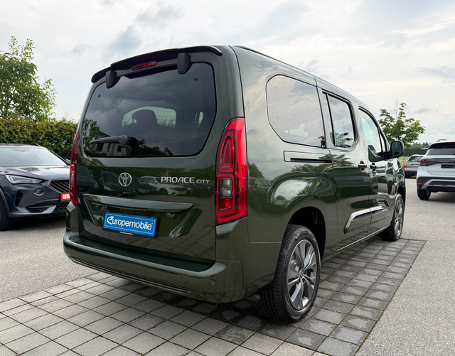 Hinten Toyota Proace City Verso TEAMPLAYER 1.5 D-4D 96 kW AT 7-Sitzer