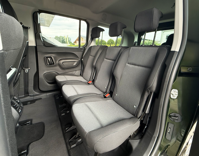 R&uuml;cksitzbank Toyota Proace City Verso TEAMPLAYER 1.5 D-4D 96 kW AT 7-Sitzer