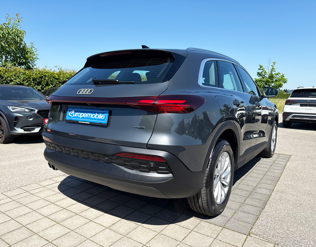 Hinten Audi Q5 2.0 TDI quattro