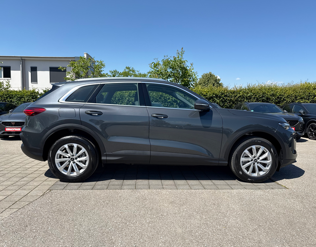 Beifahrerseite Audi Q5 2.0 TDI quattro