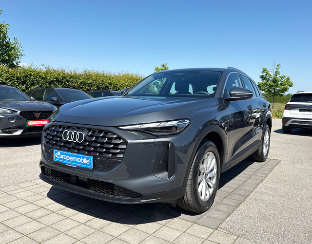 Vorne Audi Q5 2.0 TDI quattro