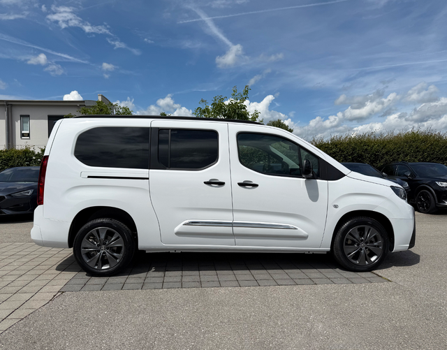 Beifahrerseite Toyota Proace City Verso TEAMPLAYER