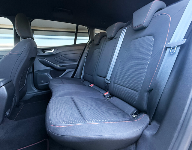 R&uuml;cksitzbank Ford Focus Turnier ST-Line X