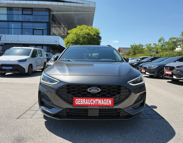 Vorne Ford Focus Turnier ST-Line X