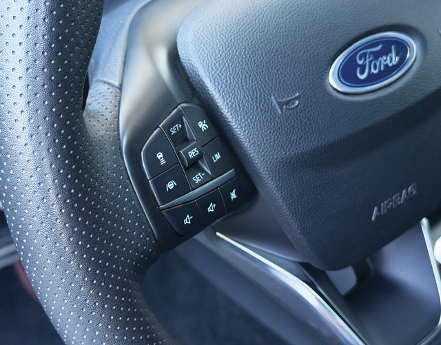 Multifunktionslenkrad Ford Focus Turnier ST-Line X