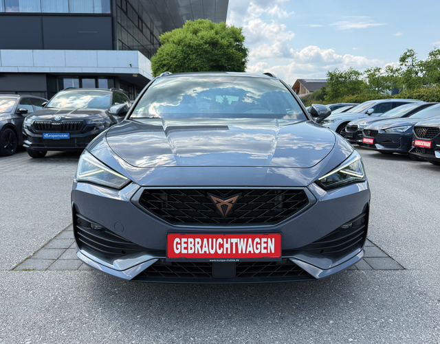 Vorne Cupra Leon Sportstourer