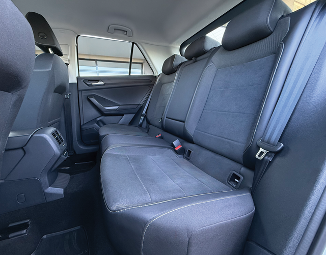 R&uuml;cksitzbank Volkswagen T-Roc Style 1.5 TSI 150 DSG