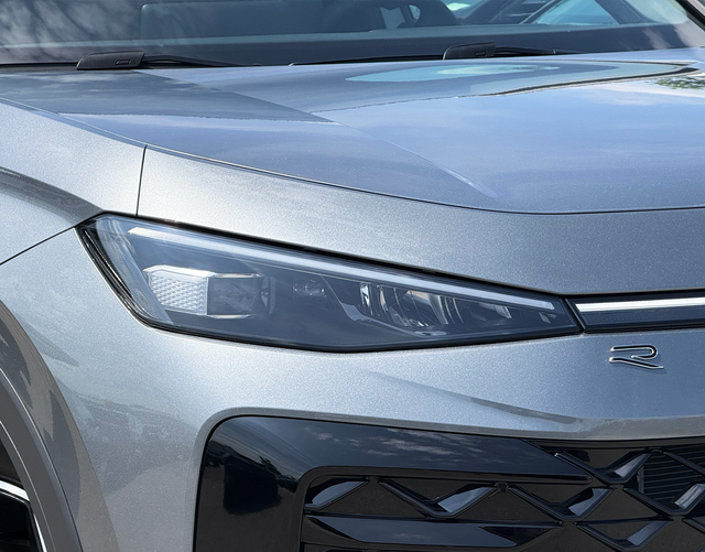 LED Scheinwerfer Volkswagen T-Roc R-Line 1.5 eTSI OPF DSG 150