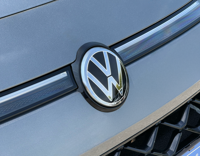 Logo Volkswagen T-Roc R-Line 1.5 eTSI OPF DSG 150