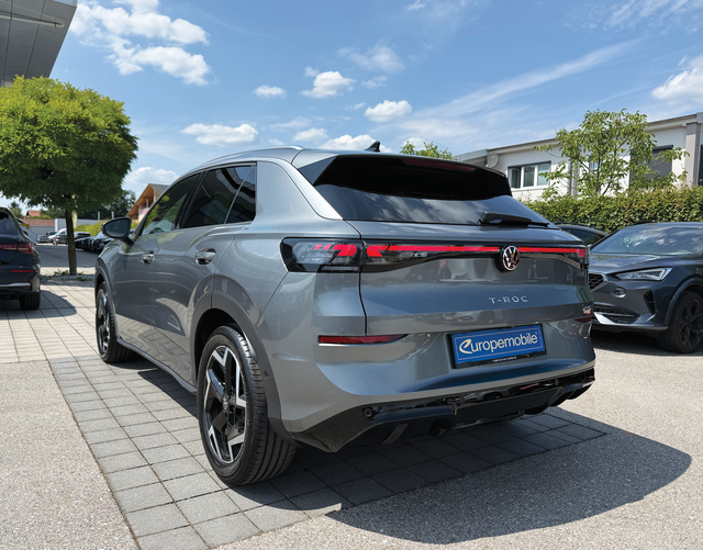 Hinten Volkswagen T-Roc R-Line 1.5 eTSI OPF DSG 150