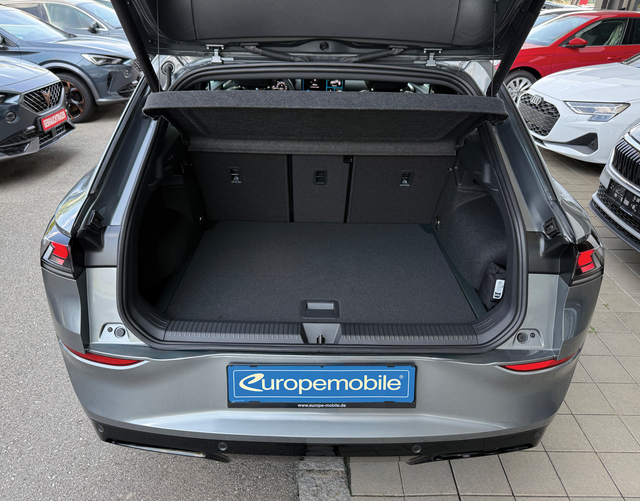Kofferraum Volkswagen T-Roc R-Line 1.5 eTSI OPF DSG 150