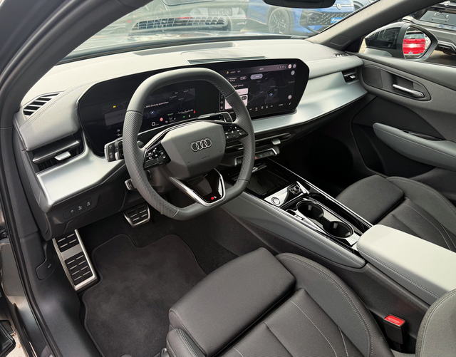 Interieur Audi Q3 Sportback S line TFSI quattro 204 PS