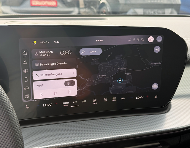 Touchscreen Display Audi Q3 Sportback S line TFSI quattro 204 PS