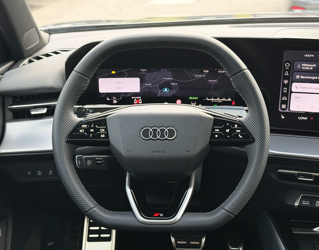 Sportlenkrad Audi Q3 Sportback S line TFSI quattro 204 PS