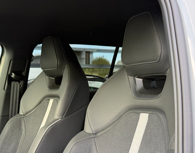 Vordersitze Polsterung Skoda Kodiaq Sportline 2.0 TDI 142kW DSG 4x4