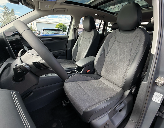 Vordersitze Polsterung Volkswagen Tiguan Life Limited 1.5 eHybrid 150kW Plug-in DSG