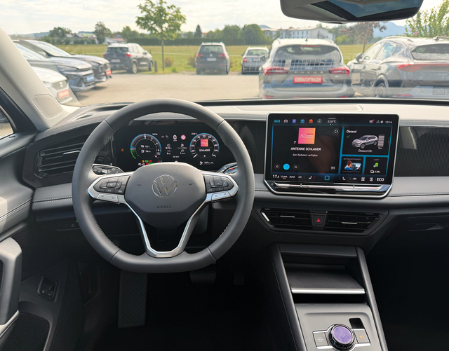 Innenraum Highlights Volkswagen Tiguan Life Limited 1.5 eHybrid 150kW Plug-in DSG