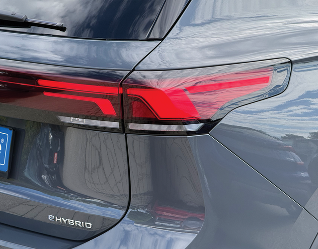 LED R&uuml;ckleuchte Volkswagen Tiguan Life Limited 1.5 eHybrid 150kW Plug-in DSG