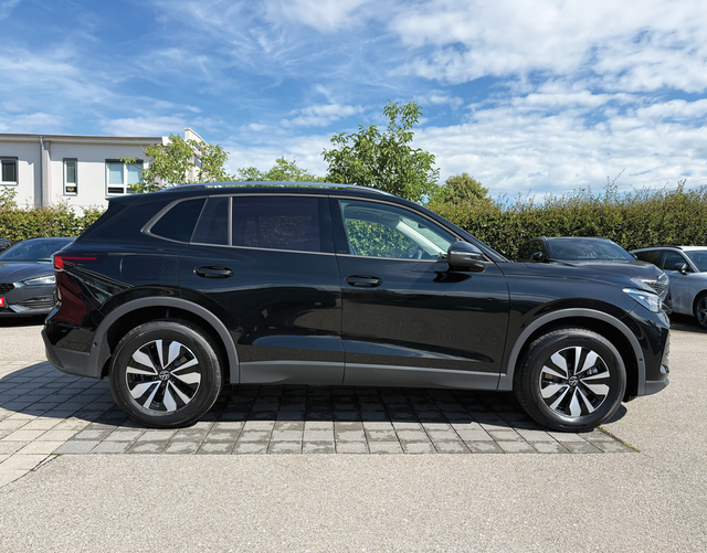 Beifahrerseite Volkswagen Tiguan Life Limited 1.5 eHybrid 150kW Plug-in DSG