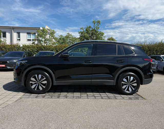 Fahrerseite Volkswagen Tiguan Life Limited 1.5 eHybrid 150kW Plug-in DSG