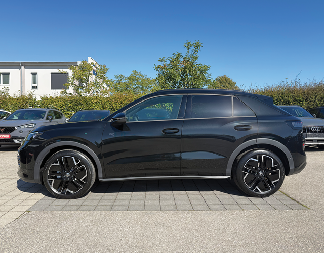 Fahrerseite Volkswagen T-Roc R-Line 1.5 eTSI OPF DSG 150