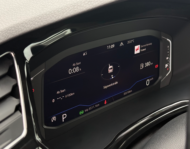 Digitales Cockpit Volkswagen Touran Highline 1.5 TSI 150 DSG
