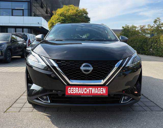 Vorne Nissan Qashqai TEKNA 1.3