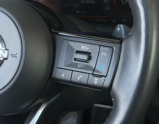 Multifunktionslenkrad Nissan Qashqai TEKNA 1.3