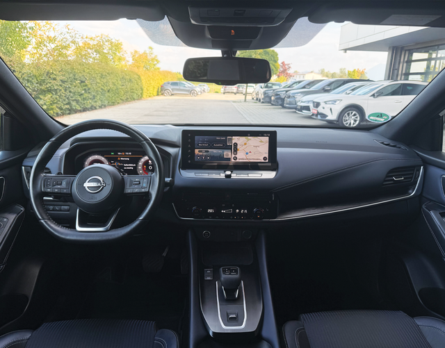 Innenraum Nissan Qashqai TEKNA 1.3