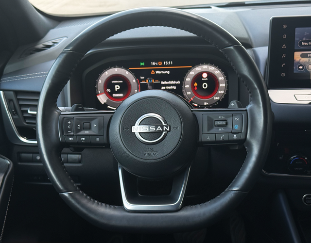 Multifunktionslenkrad Nissan Qashqai TEKNA 1.3