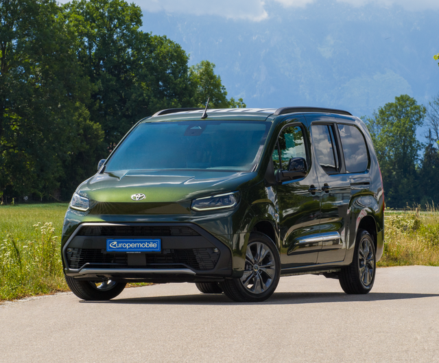 Toyota Proace City Verso - LOUNGE L2 1.5 D-4D 96 kW AT (Lager) 7-Sitzer NAV/WINTER/LED/PRIVACY/17