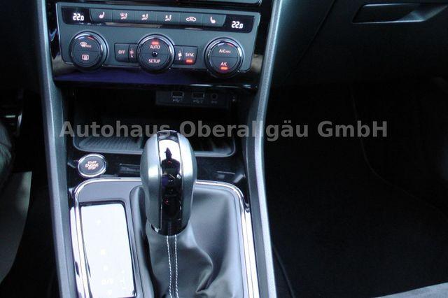 Seat Leon Sportstourer ST Cupra 300 4Drive*LED*Virtual*Beats*DCC* 