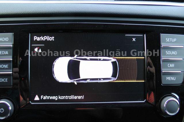 Skoda Octavia Combi Style 1.4 TSI DSG *AHK*Xenon*DAB* 