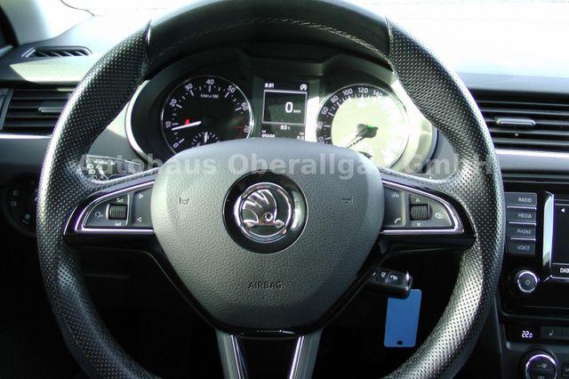 Skoda Octavia Combi Style 1.4 TSI DSG *AHK*Xenon*DAB* 