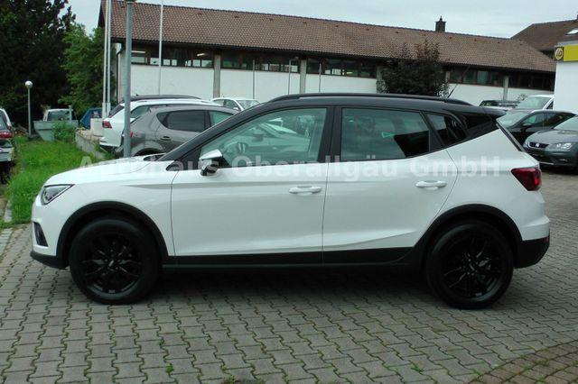 Seat Arona Style*LED Scheinwerfer*Alcantara*DAB*Navi* 
