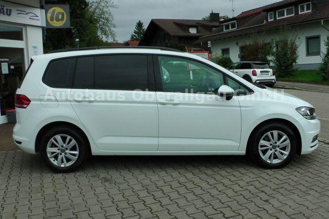 Volkswagen Touran Comfortline*Automatik*Navi*AHK*ACC 