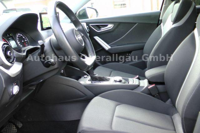 Audi Q2 35 TDI quattro*AHK*MatrixLED*Automatik*Kamera 