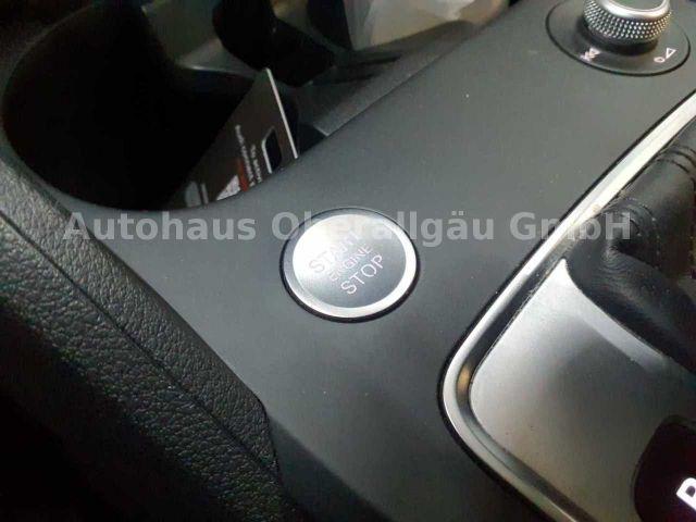 Audi Q2 35 TDI quattro*AHK*MatrixLED*Automatik*Kamera 