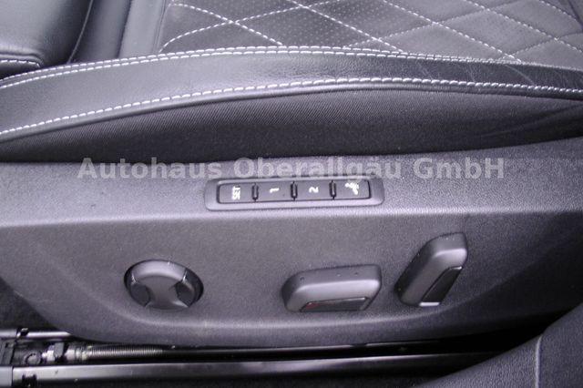 Skoda Octavia Combi RS Plus 4x4*AHK*ACC*Standheiz*DCC*HUD* 