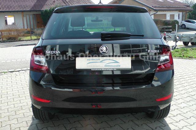Skoda Fabia Clever 1.0 TSI*Navi*Sitzheiz*LED*DAB*Bluet 