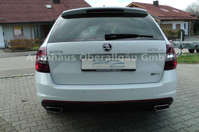 Skoda Octavia Combi RS*AHK*DCC*LED*Navi*Sitzheizung 