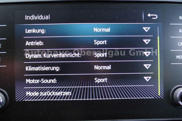 Skoda Octavia Combi RS*AHK*DCC*LED*Navi*Sitzheizung 