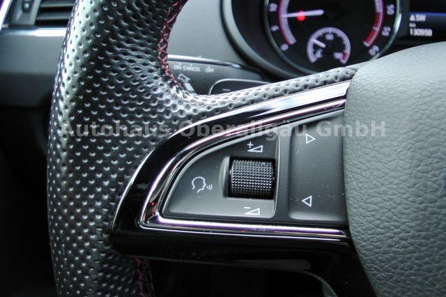 Skoda Octavia Combi RS*AHK*DCC*LED*Navi*Sitzheizung 