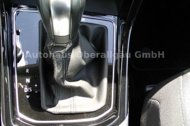 Volkswagen Touran Highline 2.0 TDI DSG*AHK*Kamera*SHZ*NAVI 