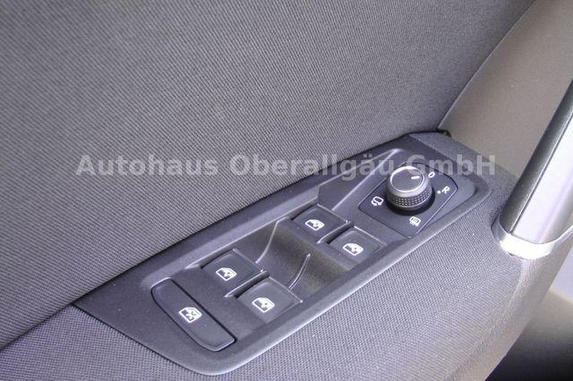 Volkswagen Touran Highline 2.0 TDI DSG*AHK*Kamera*SHZ*NAVI 
