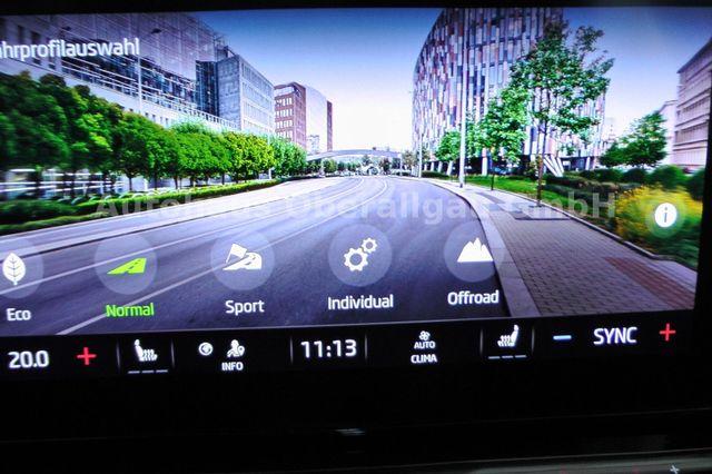 Skoda Octavia Combi Scout 4x4*AHK*Standheizung*LED 