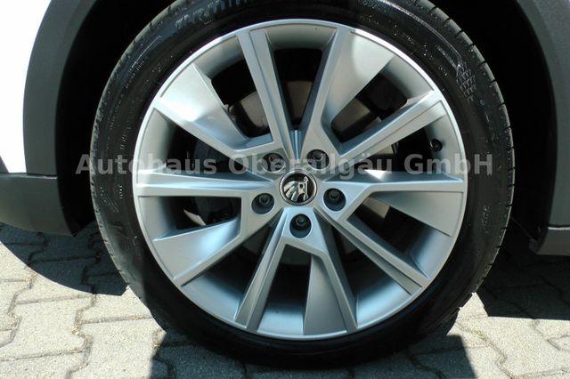 Skoda Octavia Combi Scout 4x4*AHK*Standheizung*LED 